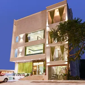 3* Hotel Avalon Palms Agra